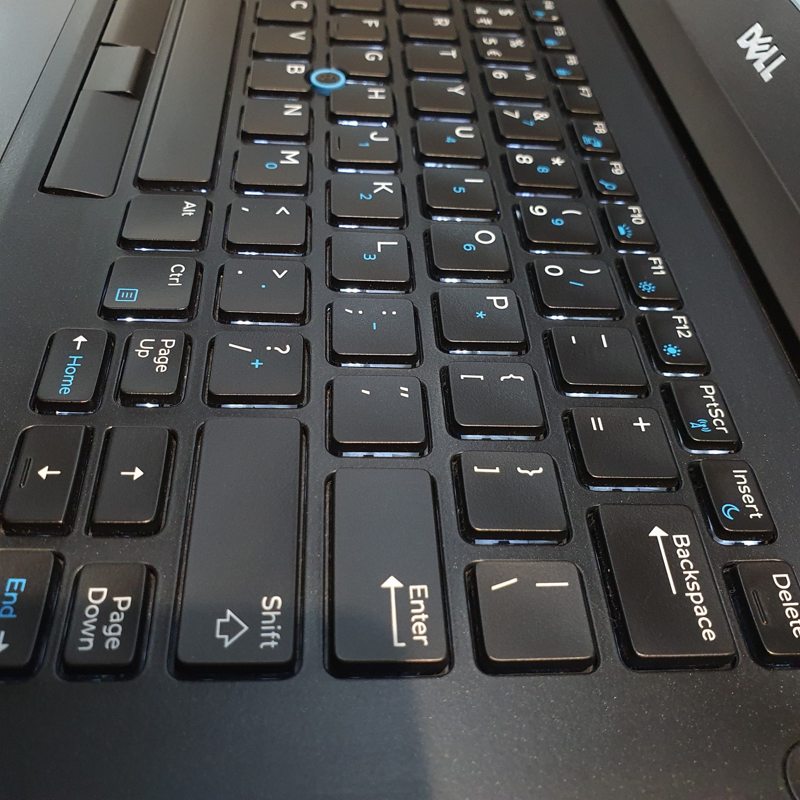 Dell Latitude E7470 – Intel Core i5-6300U, 8GB DDR4 RAM, 256GB NVMe SSD, 14" FHD (Pre-owned) - Image 7